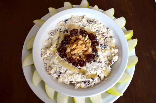 blue cheese walnut and raisin dip