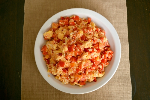 tomato and bell pepper eggs